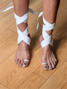 Steve Madden White Wrap Tie Gladiator Sandals